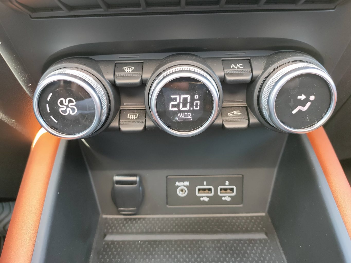 Renault Captur - sterowanie klimatyzacją