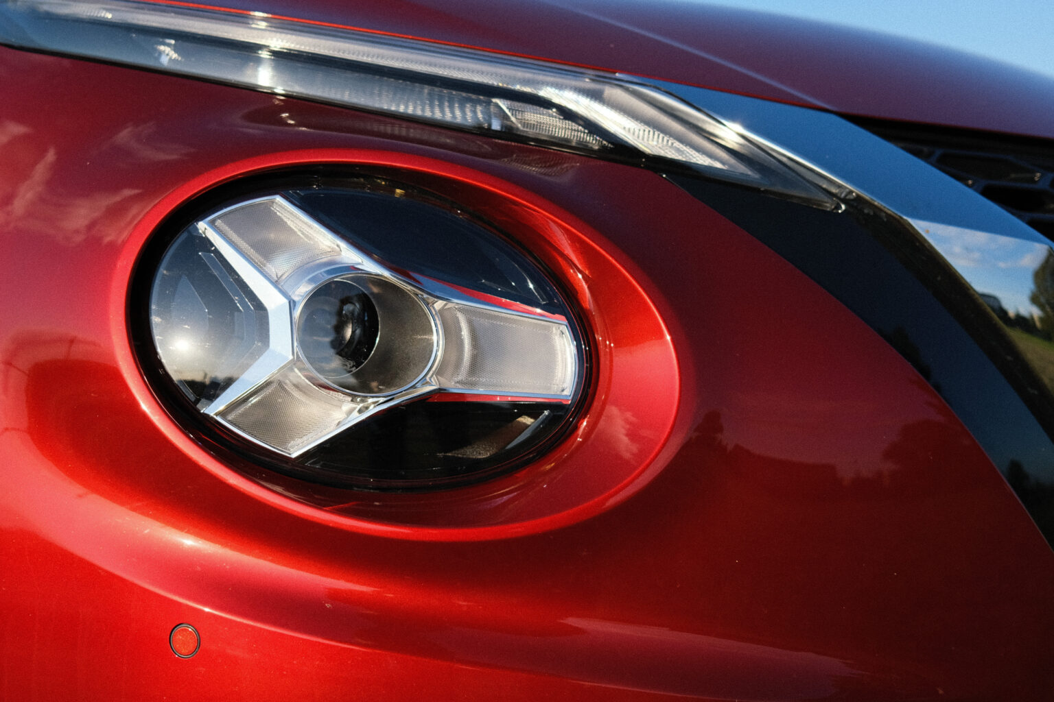 Nissan Juke - przednie reflektory