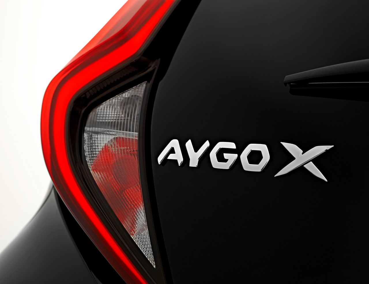 Toyota Aygo X - tylne światła