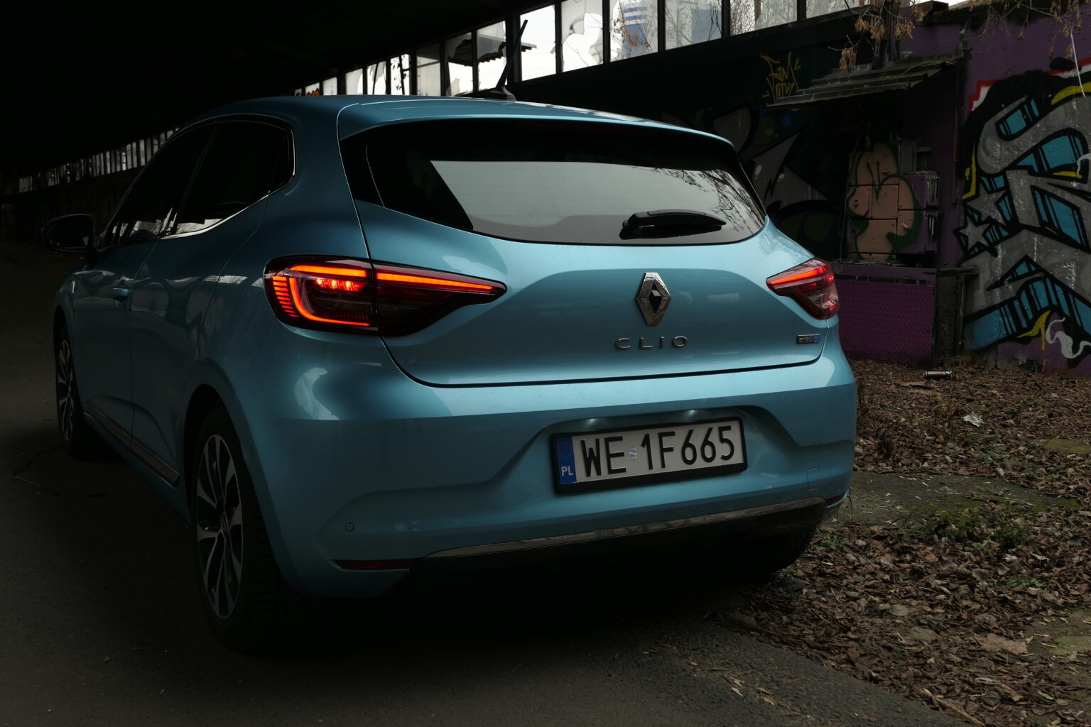 Renault Clio E-Tech - z tyłu