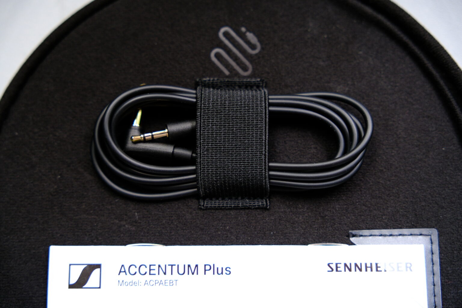 Sennheiser Accentum Plus