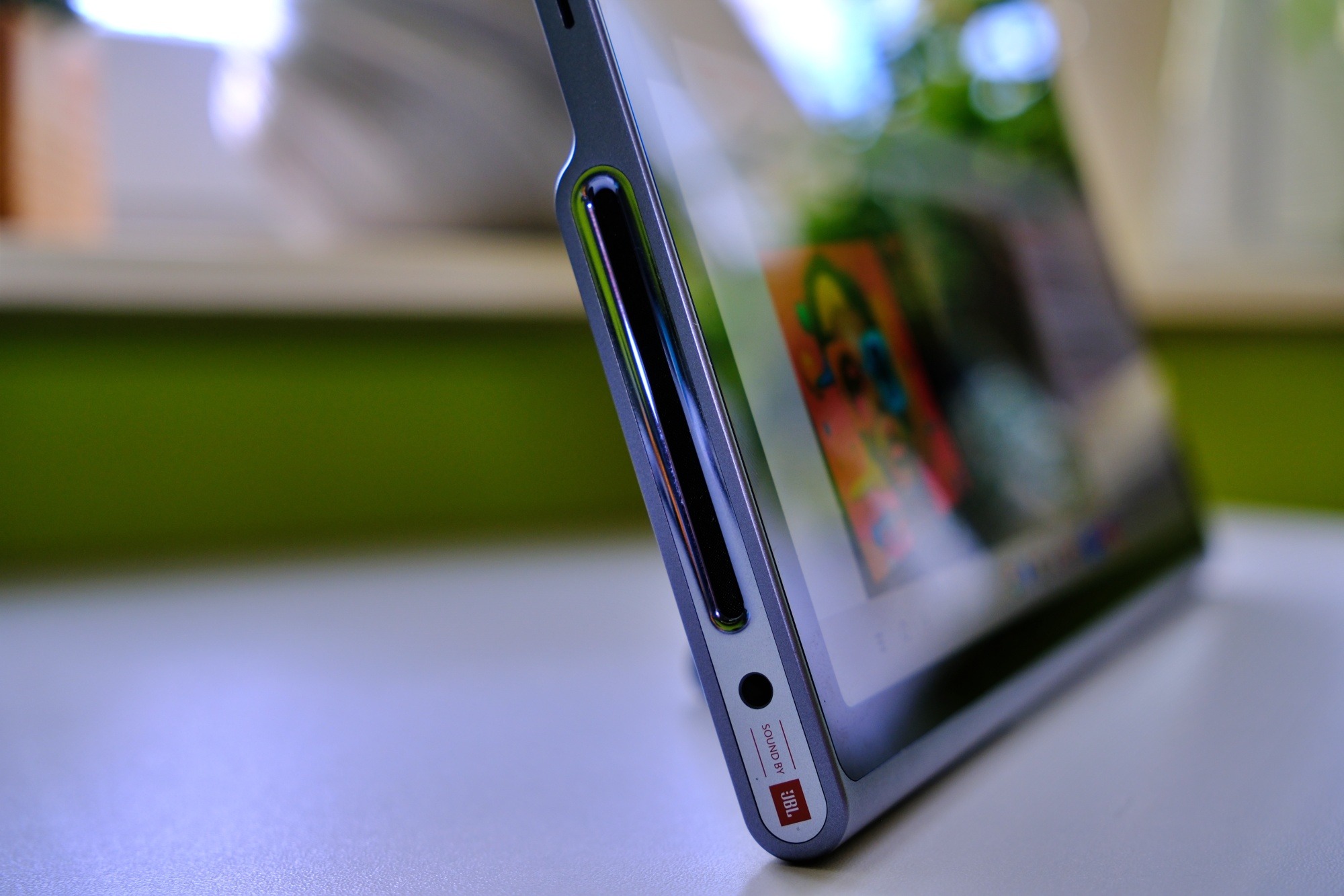 Lenovo Tab Plus – tablet, który brzmi lepiej niż głośnik! Test