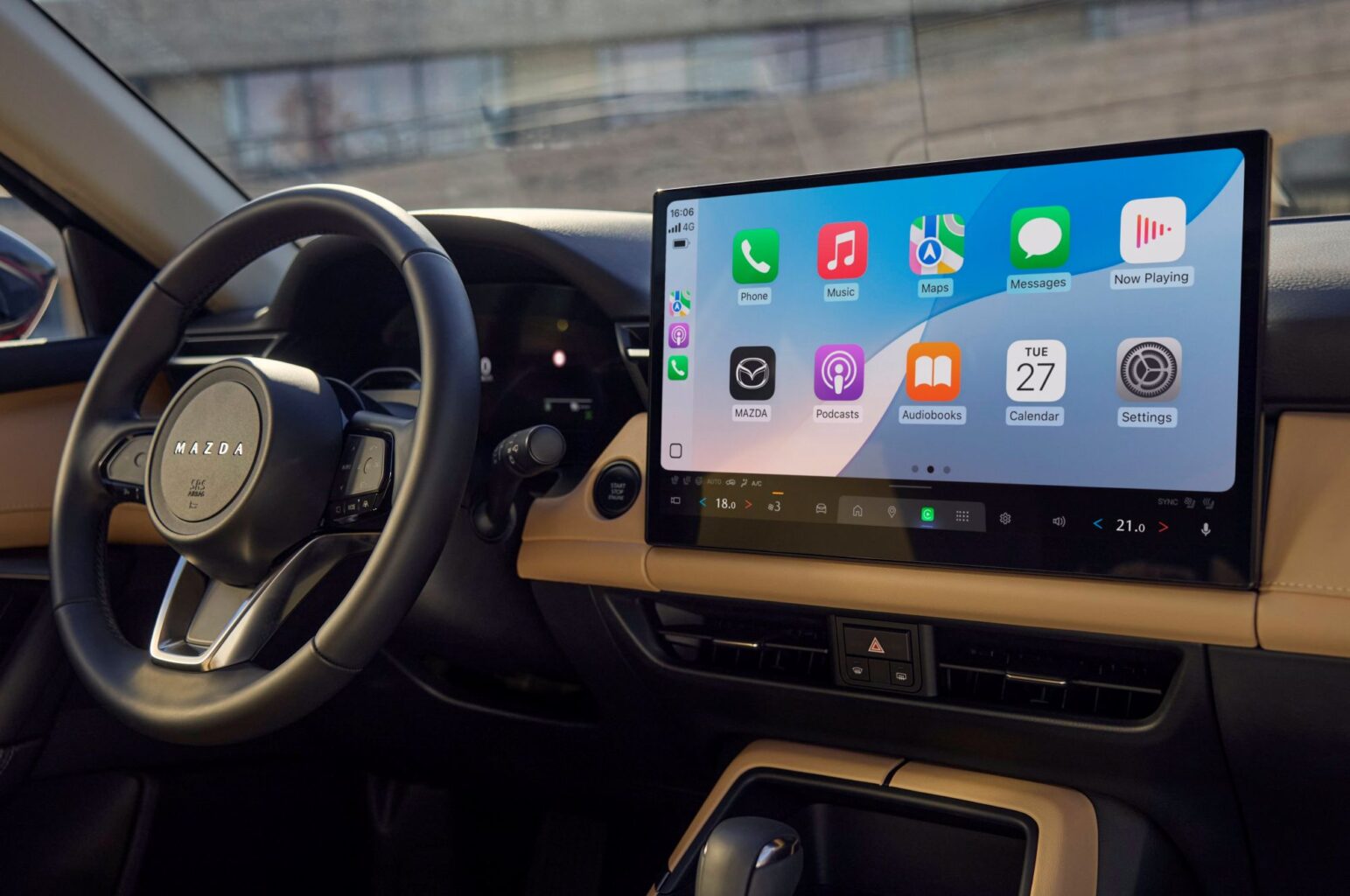 Ekran centralny 15,6 cala