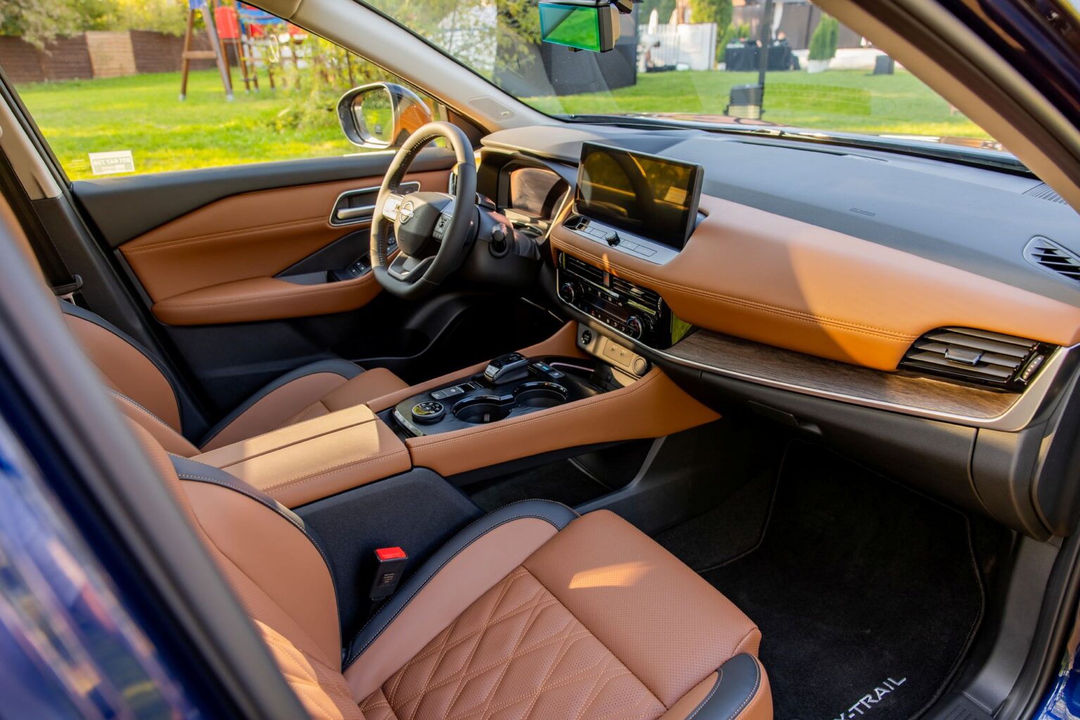 Nissan X-Trail wnętrze