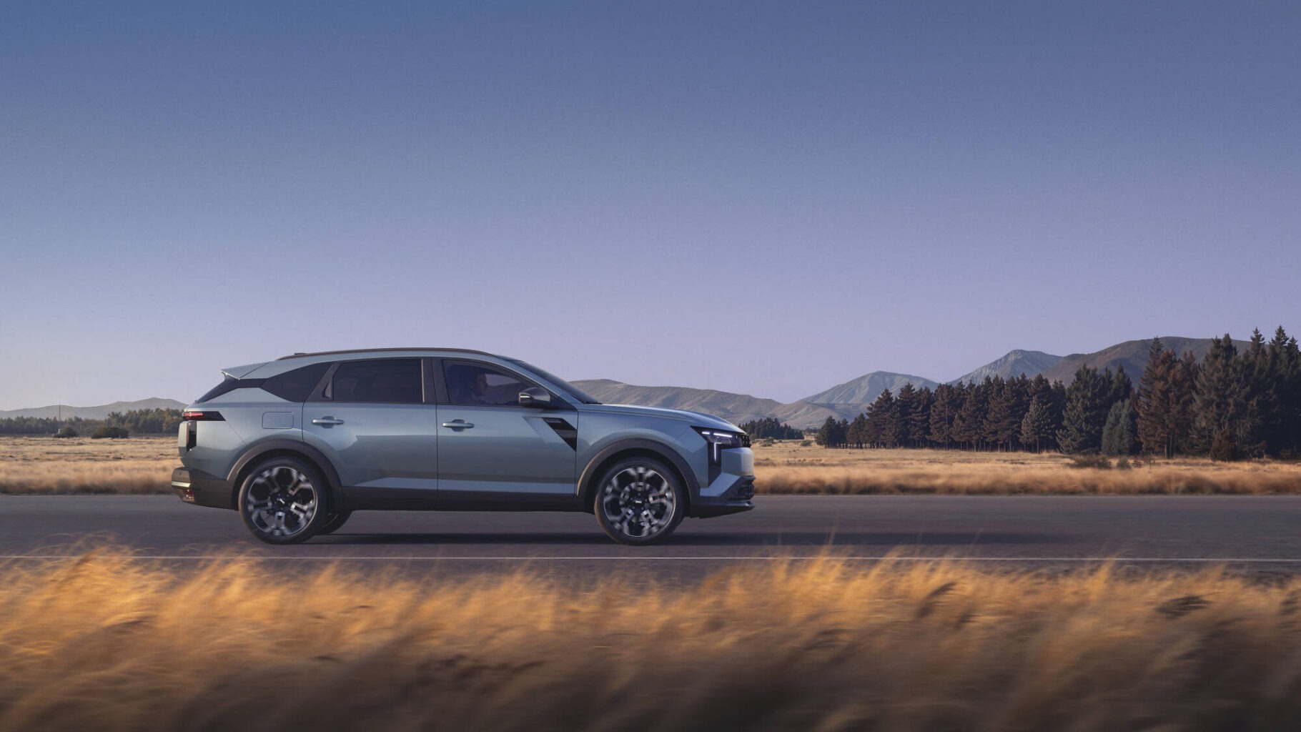 Dacia Striker Hybrid 155