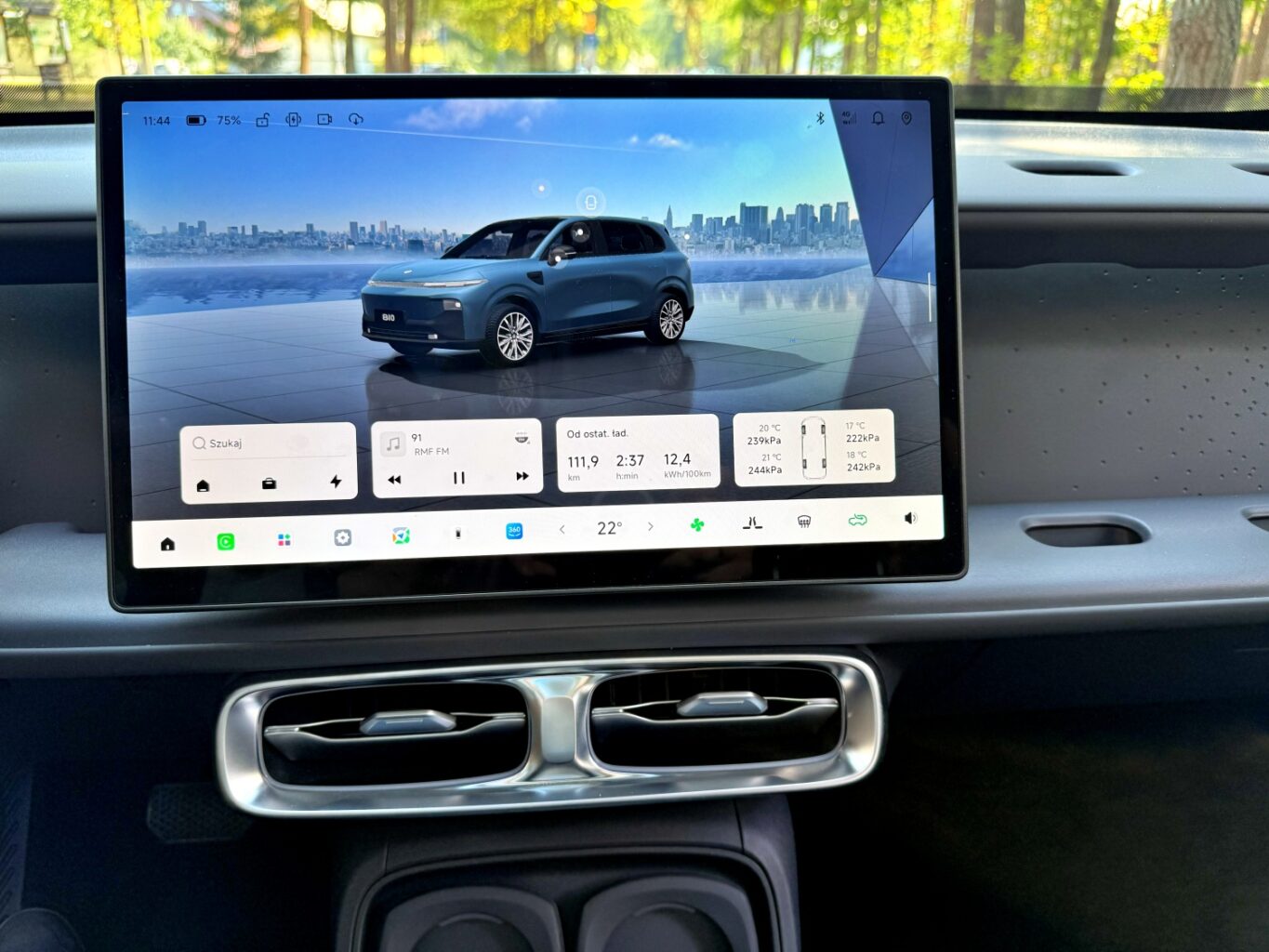 Leapmotor B10